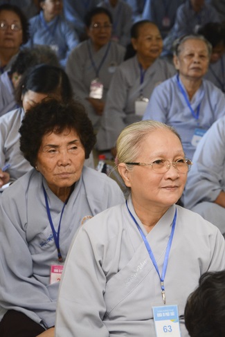 “HOW TO TAKE THE RIGHT PRAYING IN BUDDHISM” Dharma Talk in the 89th Seven-Day Retreat